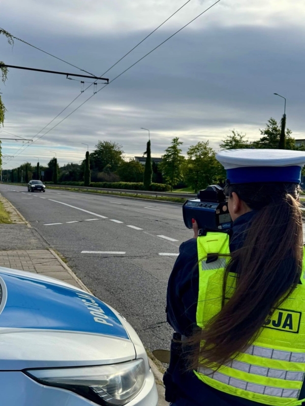 Pędzili ponad dwa razy szybciej niż wolno- surowe konsekwencje dla kierowców.