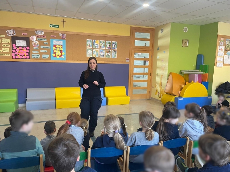 Policjantki uczniom o bezpieczeństwie